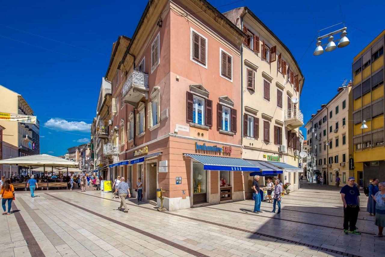 Apartments In The City Rijeka Luaran gambar