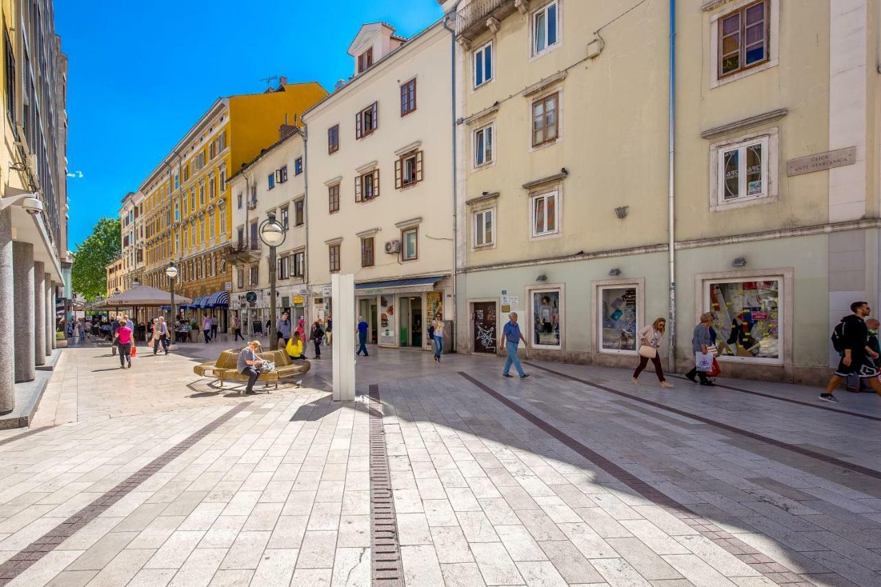 Apartments In The City Rijeka Luaran gambar